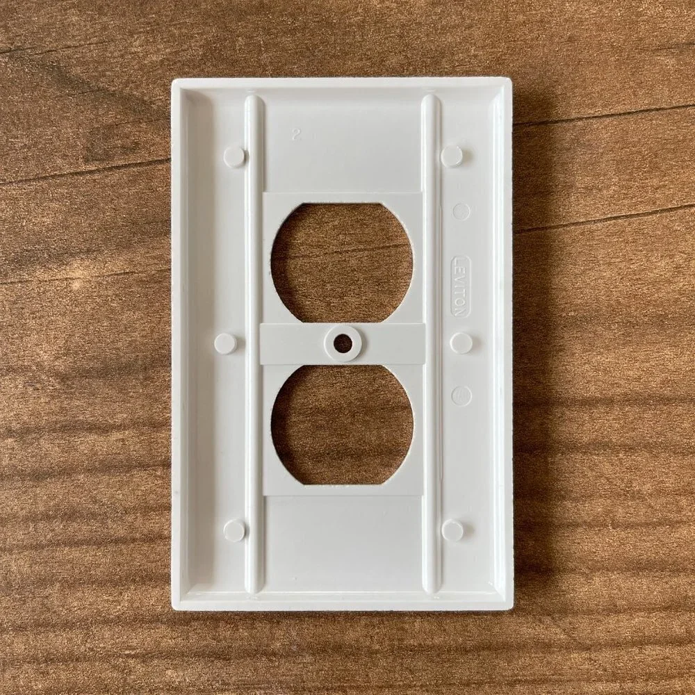 Leviton 1-Gang Duplex Outlet Wall Plate Cover, White